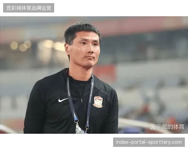 武磊替补登场迎来百场纪念，邵佳一指导通过轮换考察更多年轻国脚